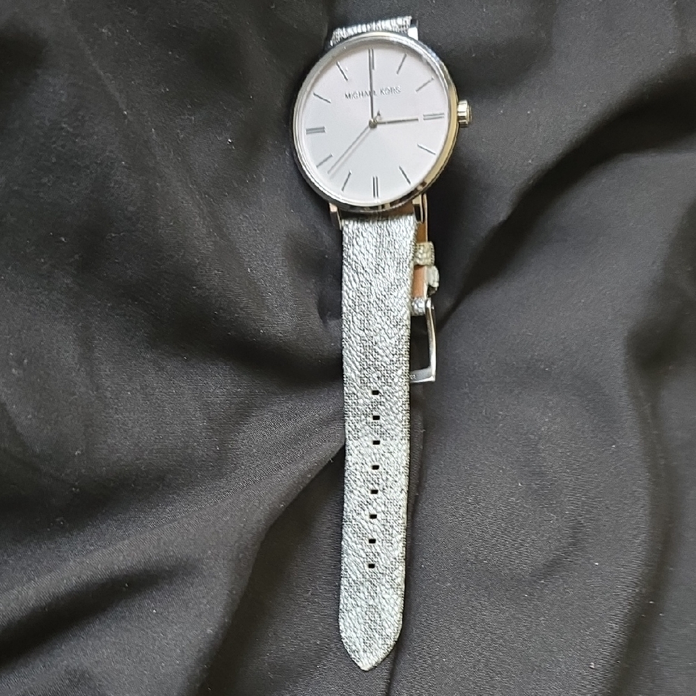 Michael Kors Metallic Silver Watch